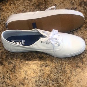 NWOT Keds Champion White Canvas Size 9 Ortholite